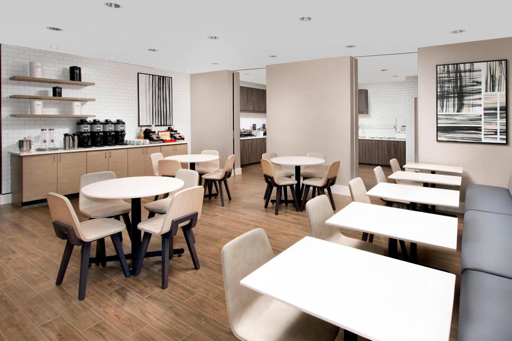 Residence Inn By Marriott Denver Airport/Convention Center מסעדה תמונה